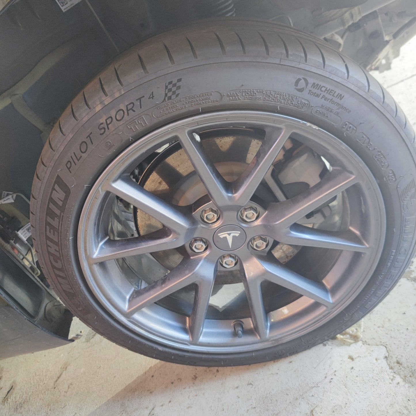 Set of 4 18" Rims and Tyres